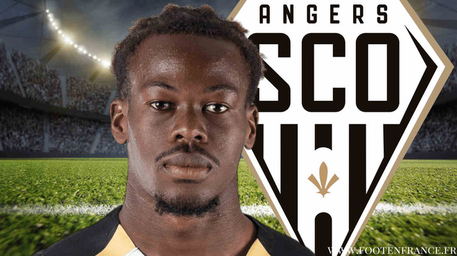 Jacques Ekomié enflamme le mercato : cinq clubs à l'affût du latéral de Angers SCO Jacques Ekomié enflamme le mercato : cinq clubs à l'affût du latéral de Angers SCO