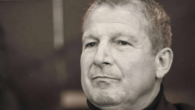 Zinédine Zidane rend hommage à Rolland Courbis Zinédine Zidane rend hommage à Rolland Courbis