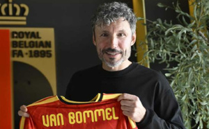 France-Belgique : Mark van Bommel totalement à côté de la plaque